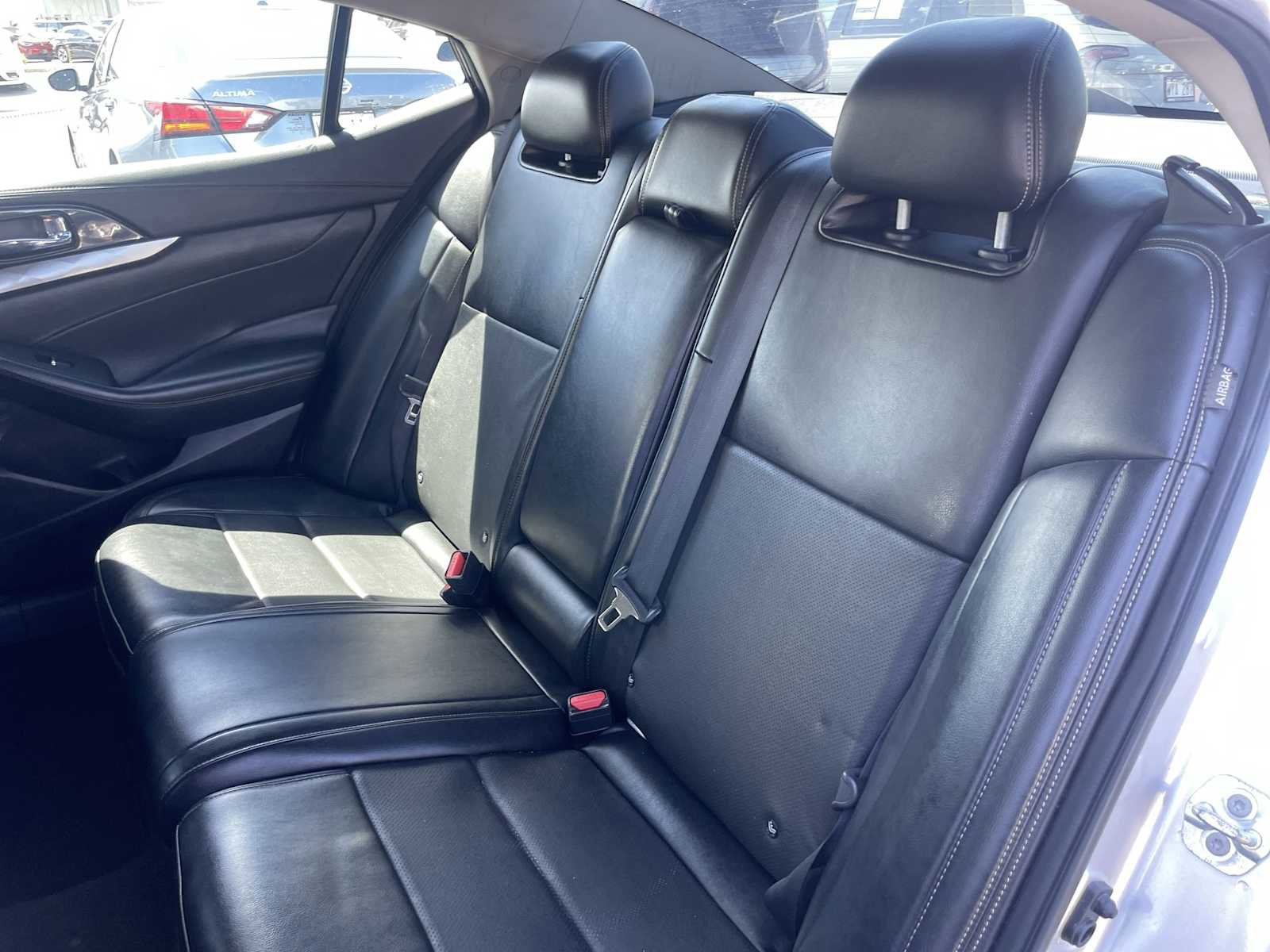 Used 2021 Nissan Maxima 3.5 SV w/ Floor Mat Group FWD image 16