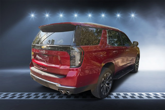 Used 2025 Chevrolet Tahoe High Country RWD image 2