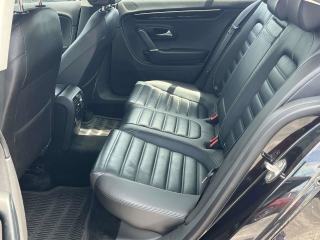 Used 2015 Volkswagen CC Executive FWD image 16