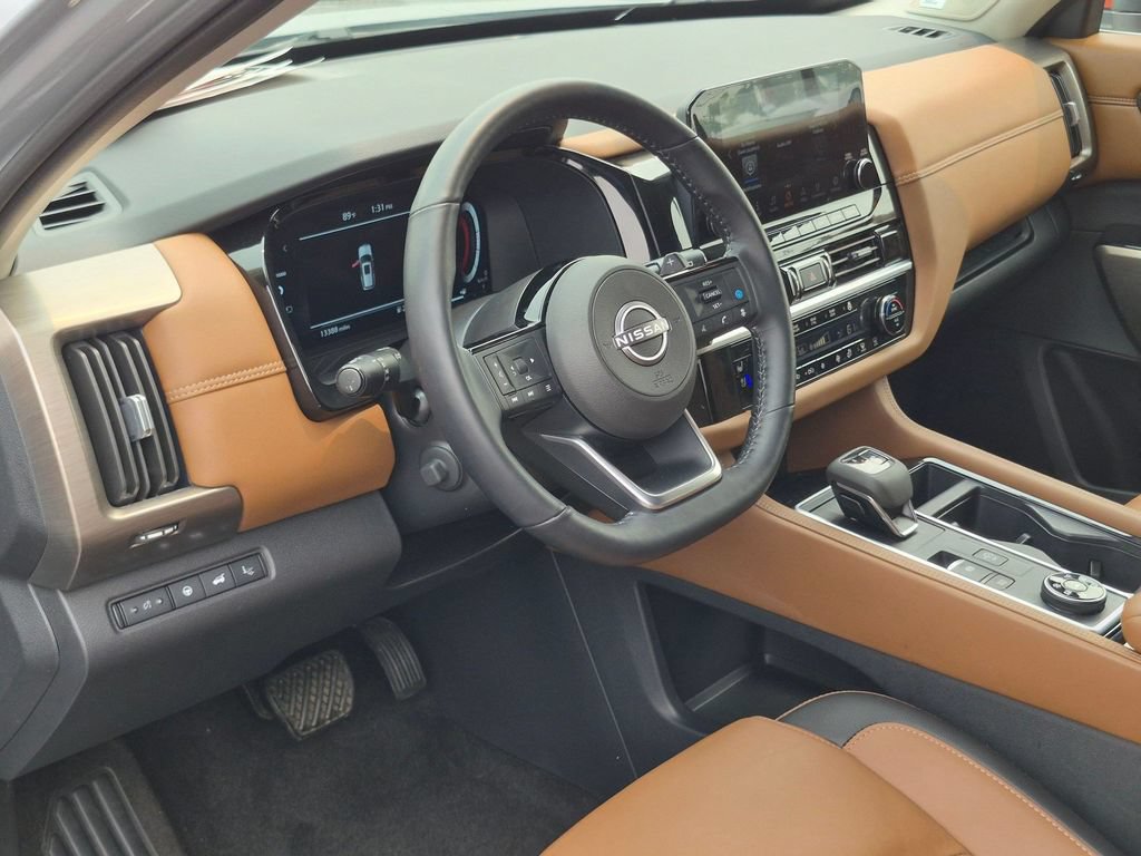 Certified 2025 Nissan Pathfinder Platinum AWD/4WD image 14