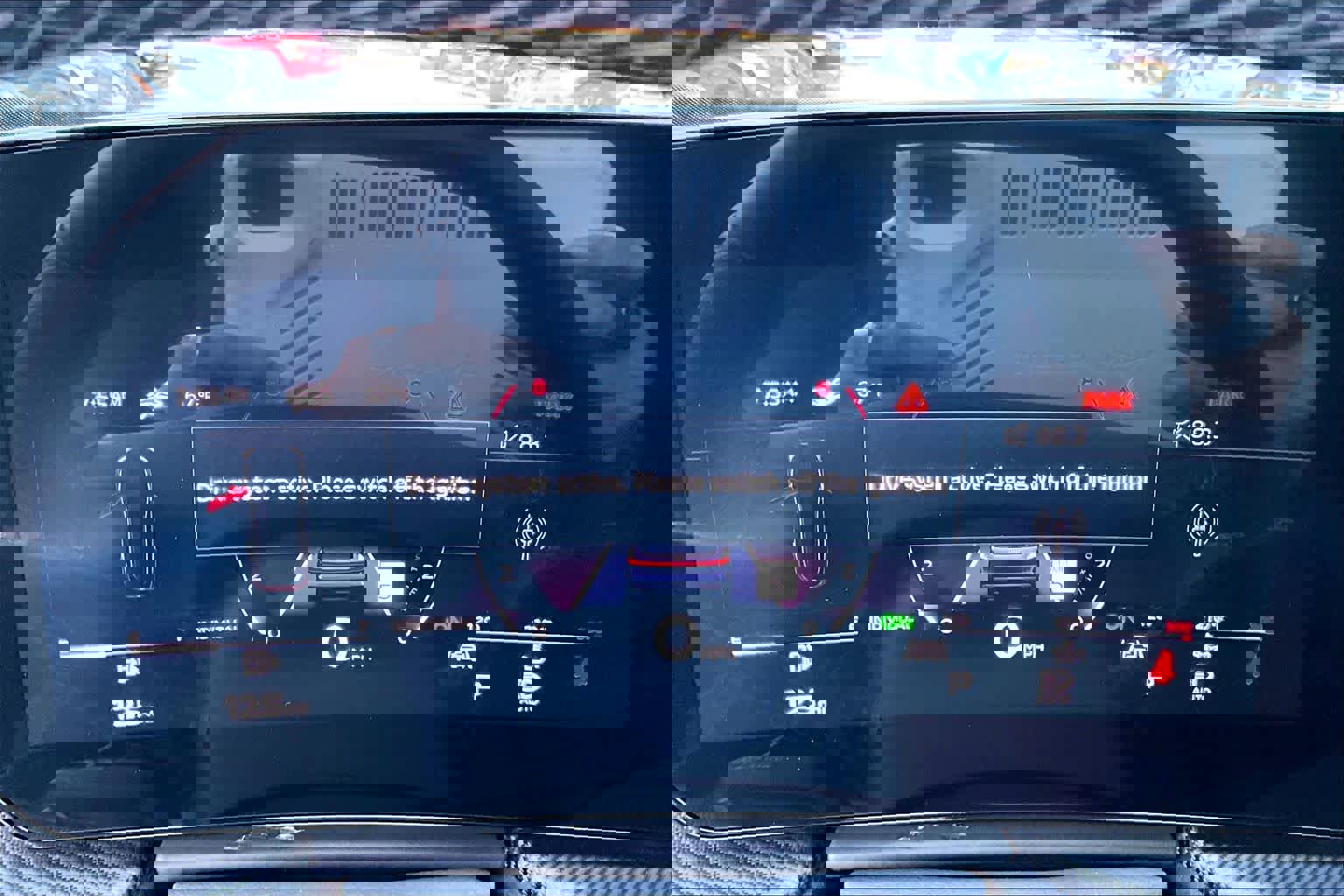 Used 2025 Audi SQ5 Premium Plus w/ Premium Plus Package image 25