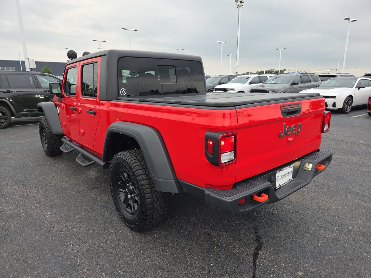 Used 2023 Jeep Gladiator Mojave AWD/4WD image 5