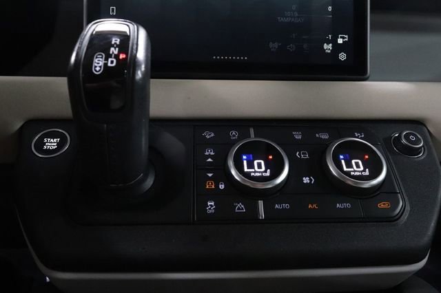 Used 2020 Land Rover Defender 110 HSE AWD/4WD image 17