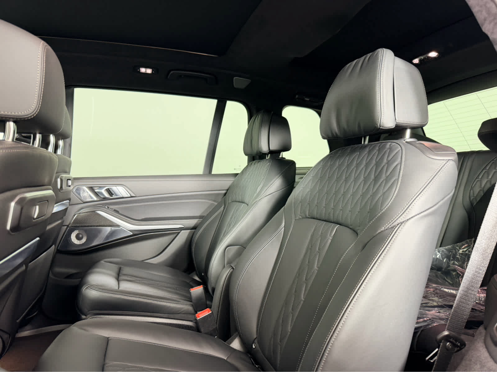 New 2027 BMW X7 M60i AWD/4WD image 16
