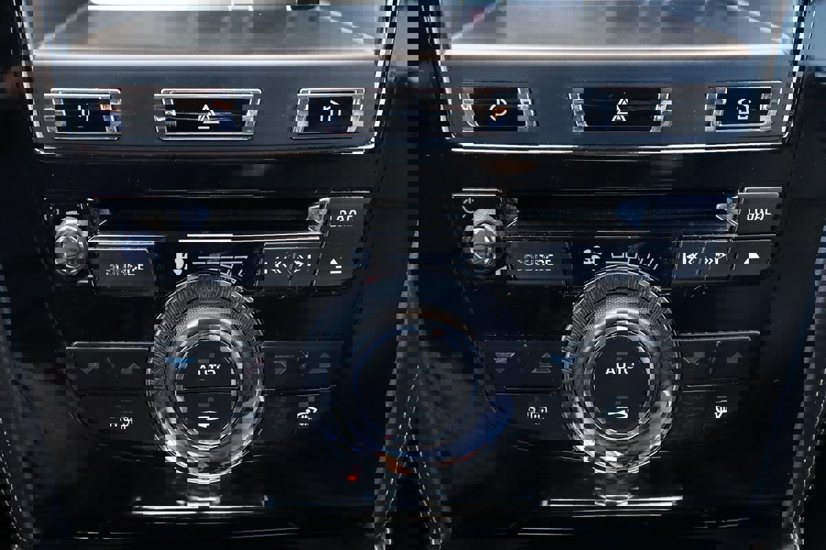 Used 2014 Jaguar XKR R image 23