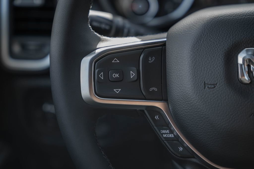 New 2026 RAM 1500 4x4 Crew Cab image 34