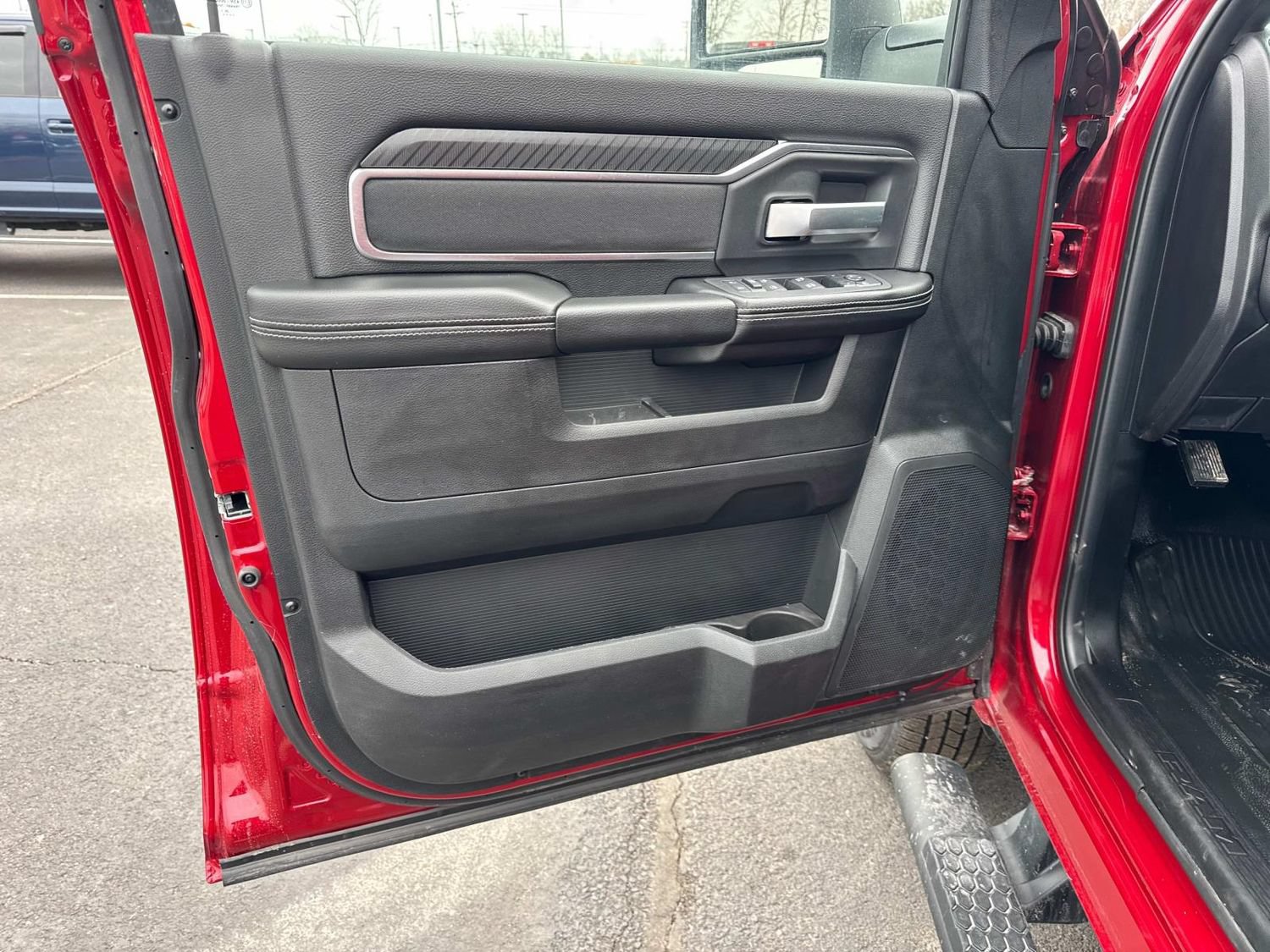 New 2026 RAM 3500 Big Horn AWD/4WD image 21