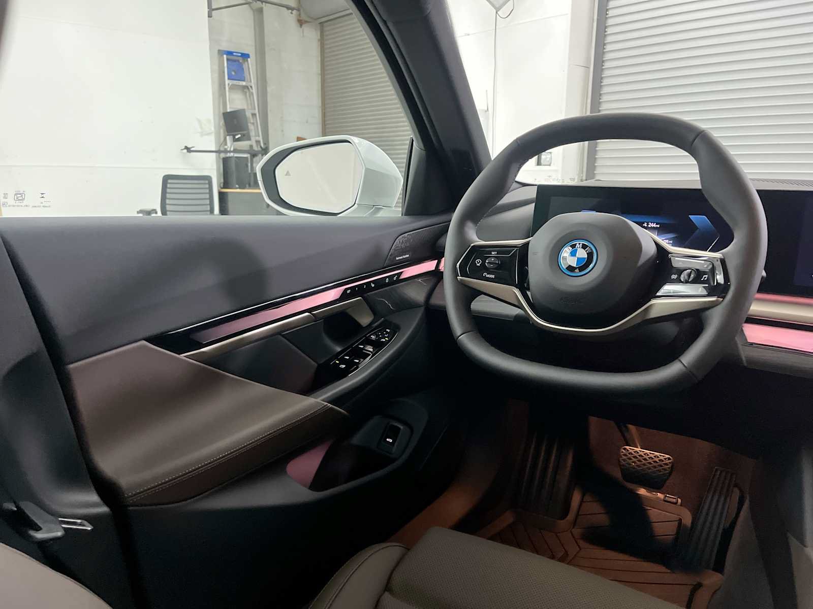 New 2027 BMW i5 xDrive40 AWD/4WD image 15