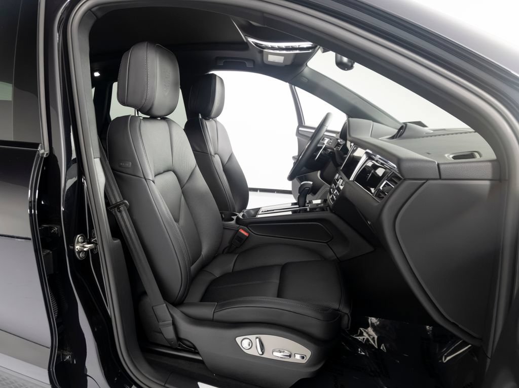 New 2026 Porsche Macan S AWD/4WD image 38