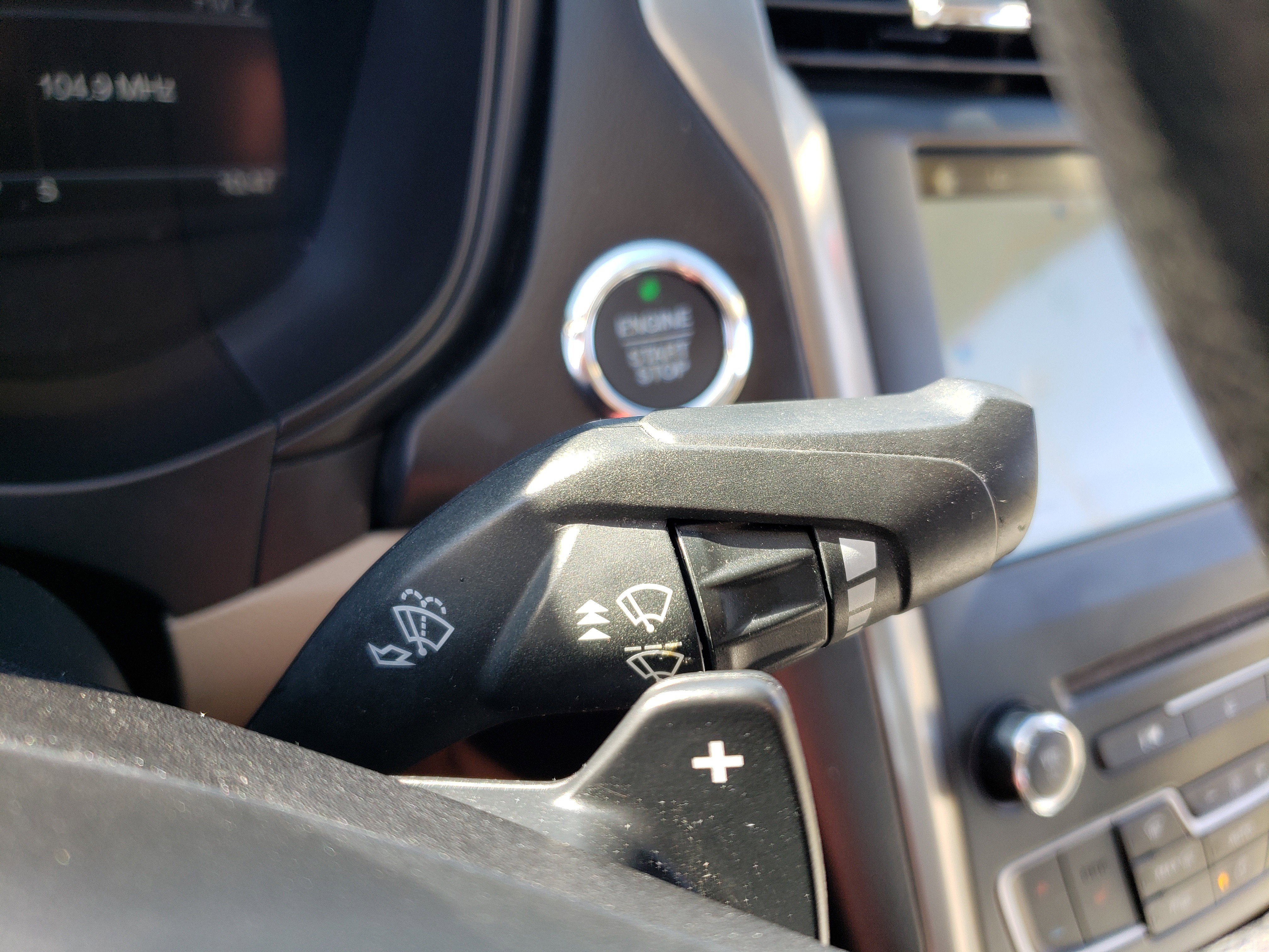 Used 2018 Ford Fusion SE w/ Fusion SE Technology Package image 18