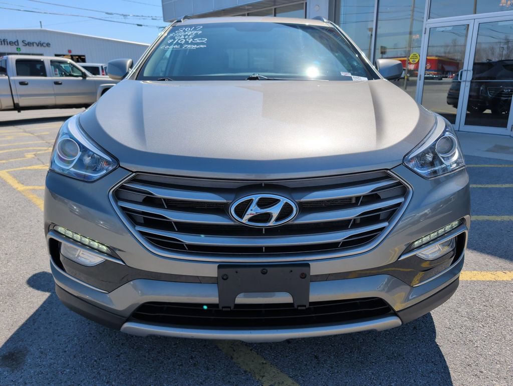 Used 2017 Hyundai Santa Fe Sport image 2