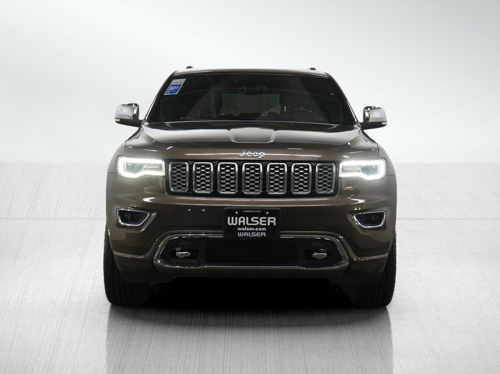 Used 2018 Jeep Grand Cherokee Overland image 8