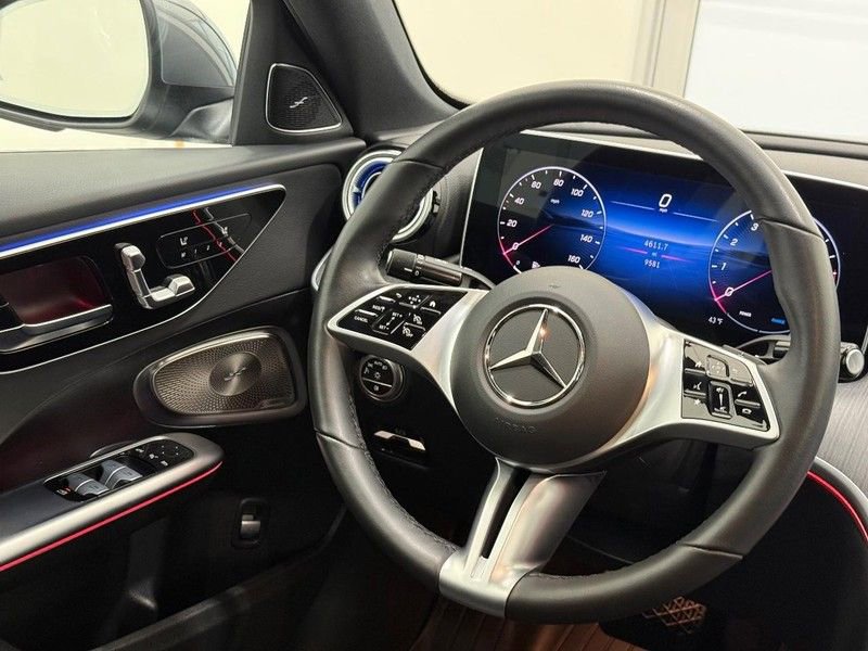 New 2025 Mercedes-Benz C 300 4MATIC Sedan image 11