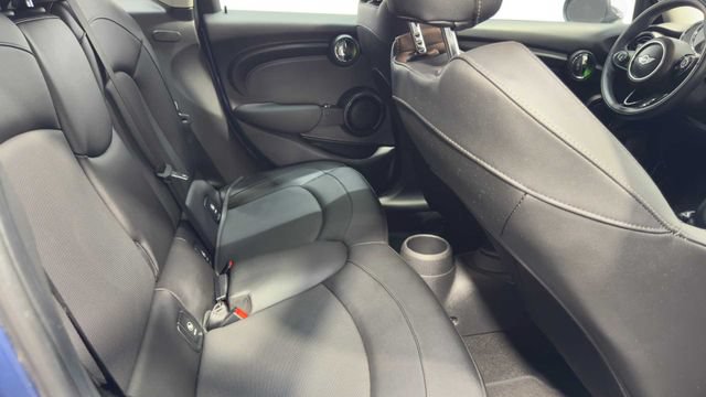 Used 2015 MINI Cooper 4-Door Hardtop FWD image 13