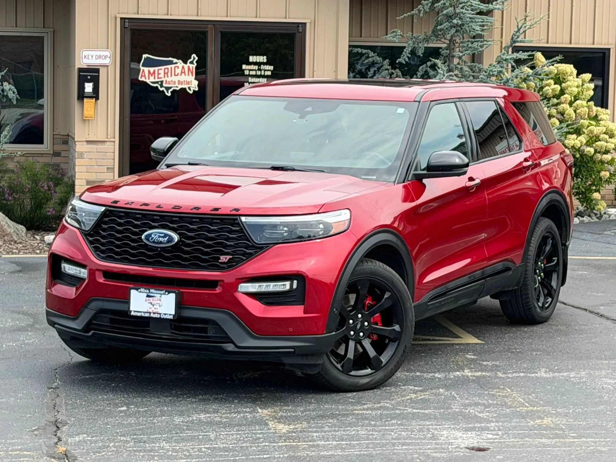 Used 2021 Ford Explorer ST w/ ST Street Pack AWD/4WD image 5