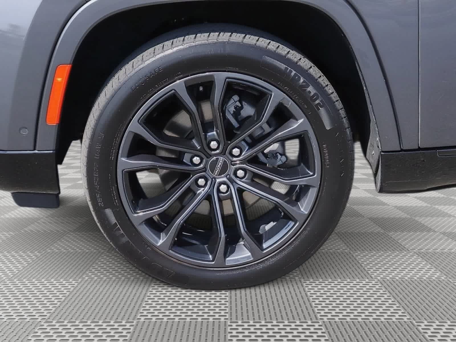 Used 2024 Jeep Grand Wagoneer Series II Obsidian w/ Quick Order Packagew 28T AWD/4WD image 14