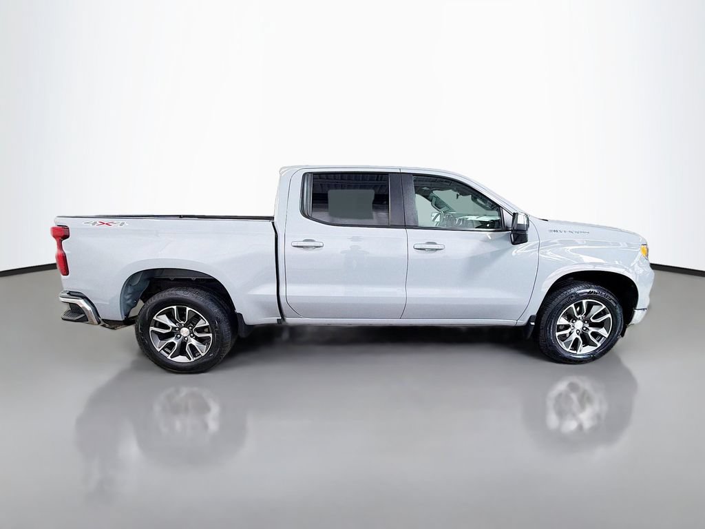 Used 2024 Chevrolet Silverado 1500 LT AWD/4WD image 10