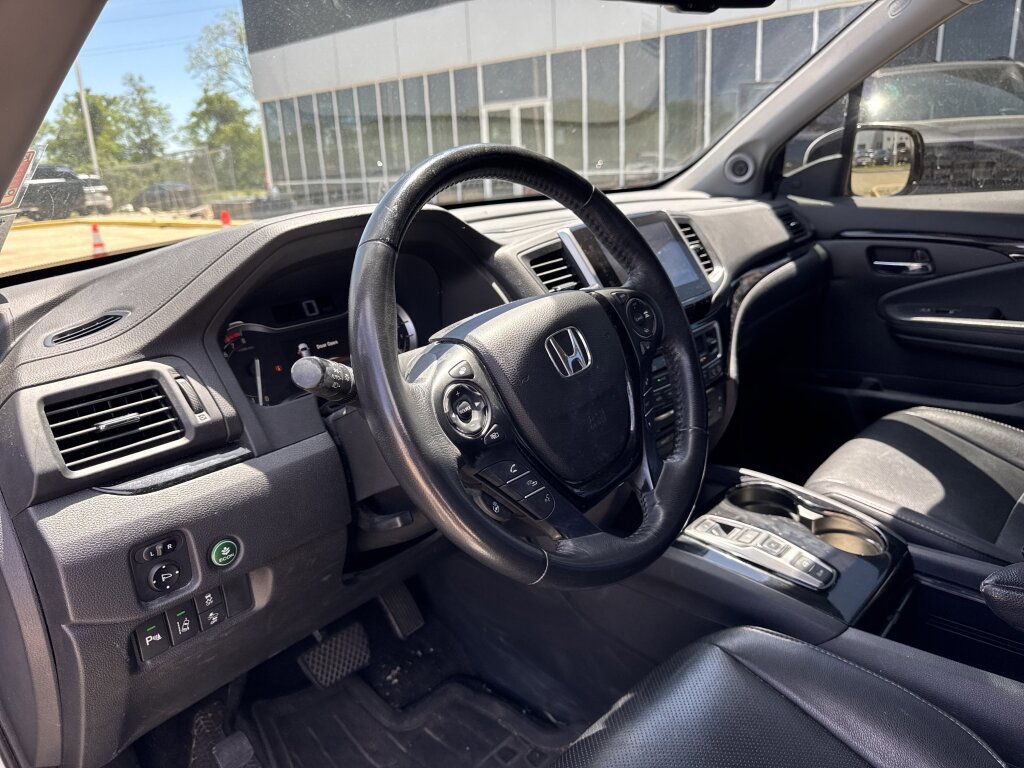 Used 2017 Honda Pilot Elite image 29