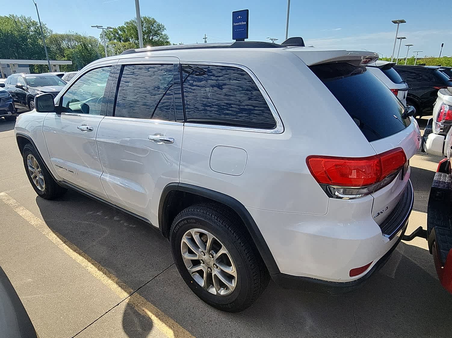 Used 2015 Jeep Grand Cherokee Limited AWD/4WD image 7