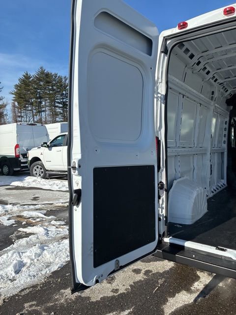 Used 2025 RAM ProMaster 2500 w/ Convenience Group image 11
