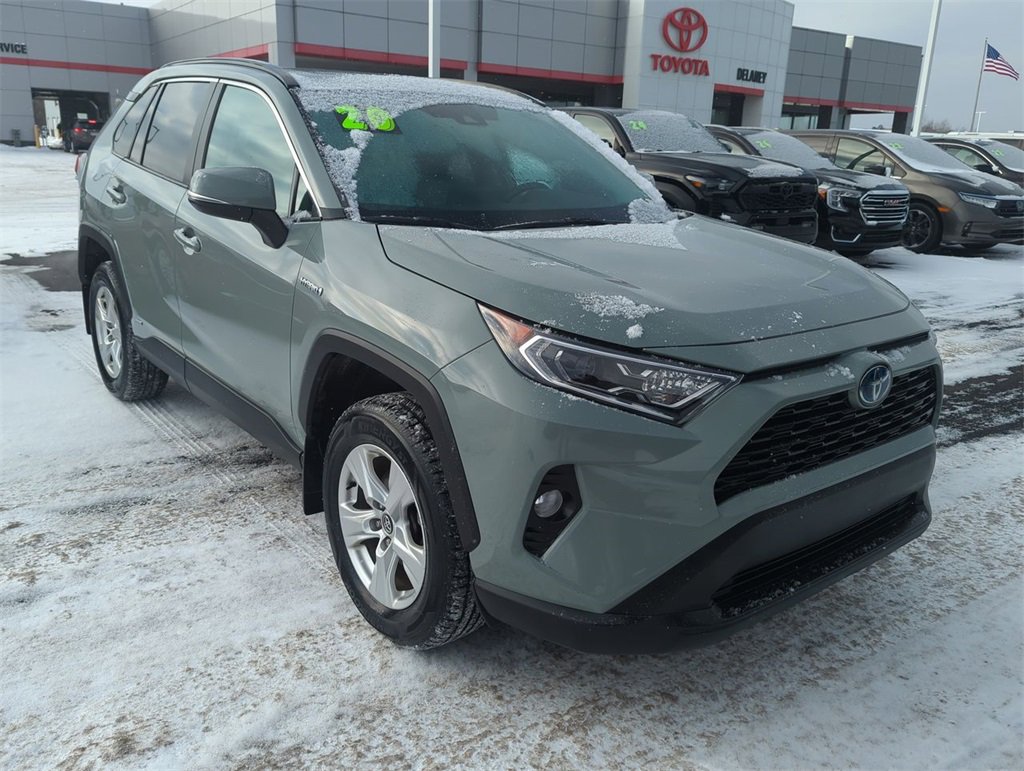 Used 2020 Toyota RAV4 XLE image 1