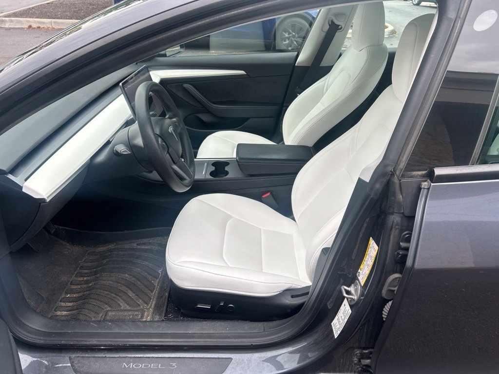 Used 2023 Tesla Model 3 Standard Range RWD image 11