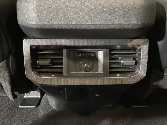 Used 2024 Ford F450 Platinum image 19