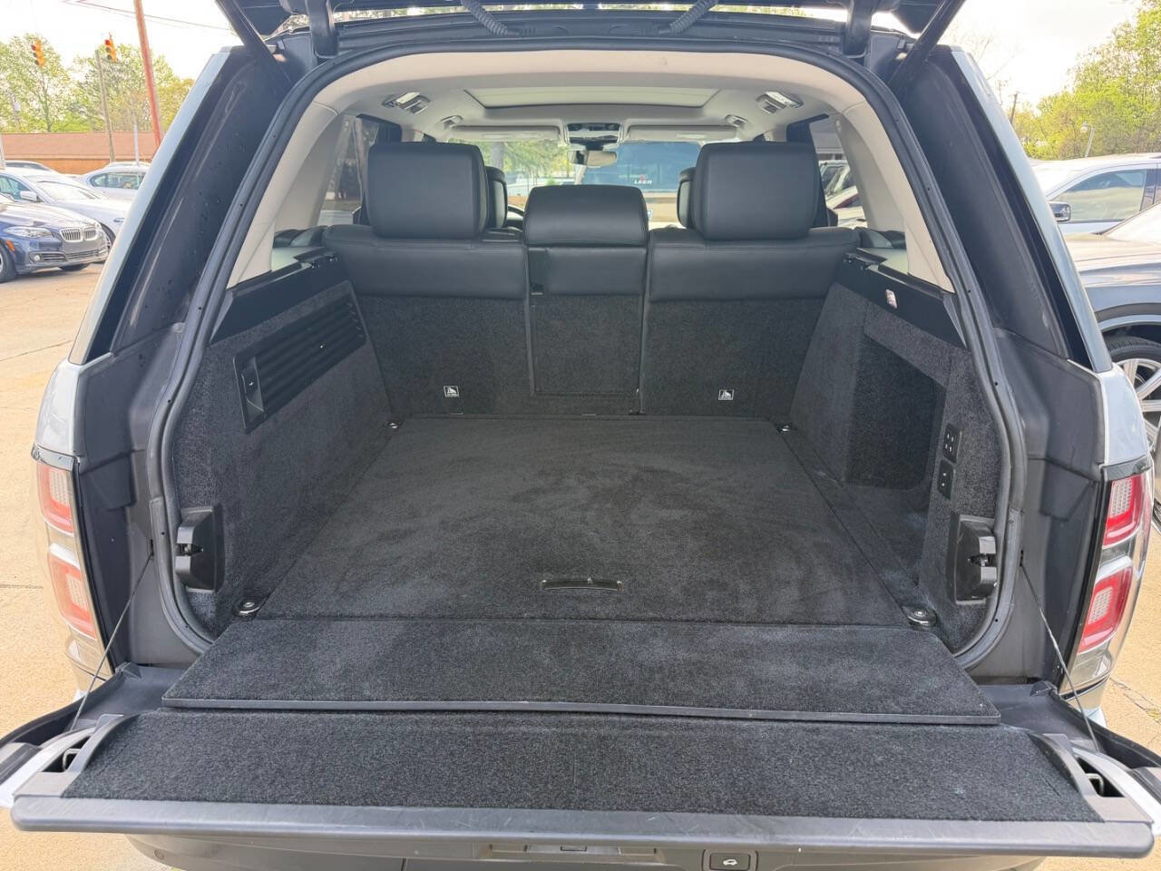 Used 2018 Land Rover Range Rover HSE AWD/4WD image 10
