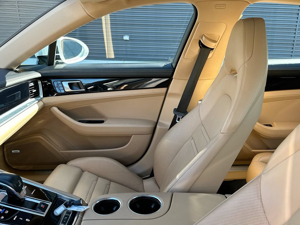 Used 2018 Porsche Panamera 4 AWD/4WD image 26