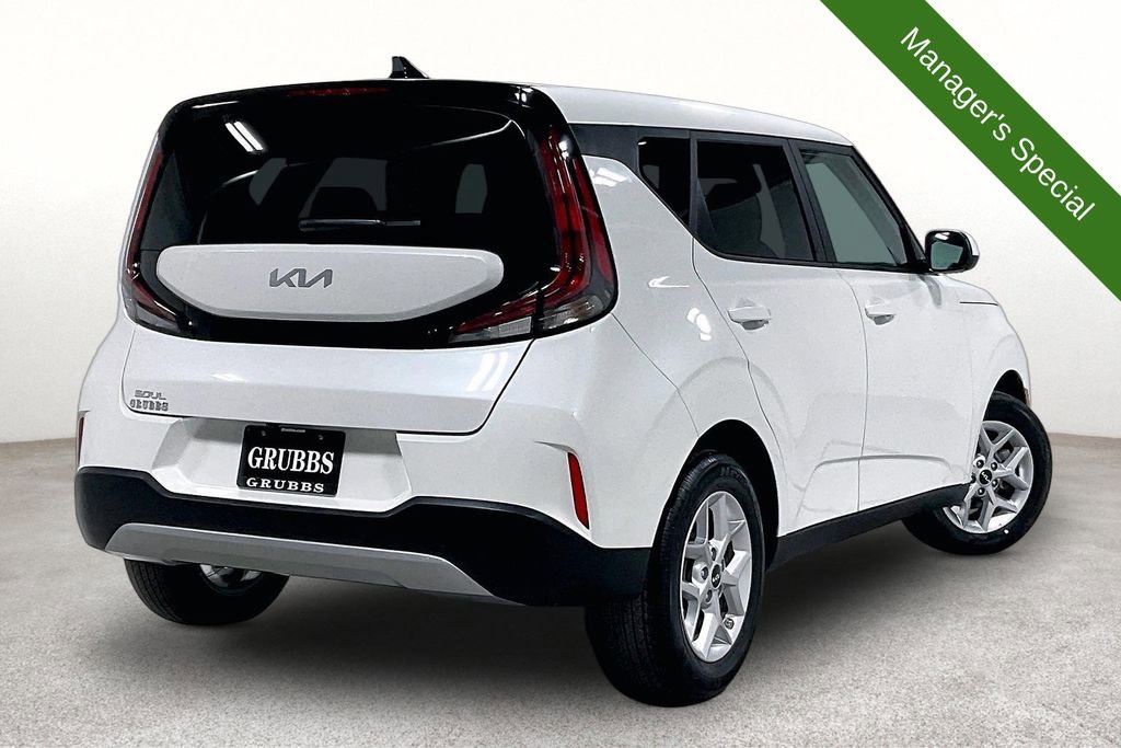 Used 2025 Kia Soul LX w/ LX Technology Package FWD image 2