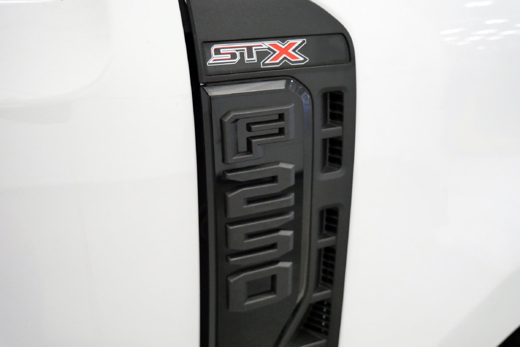 Used 2024 Ford F250 XL w/ STX Appearance Package AWD/4WD image 10