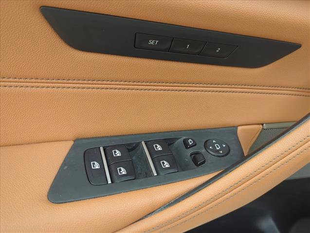 Used 2021 BMW 530i w/ Premium Package image 11