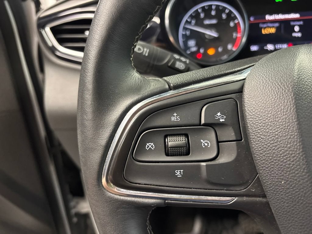 Used 2023 Buick Encore GX Select w/ Sport Touring Package FWD image 18