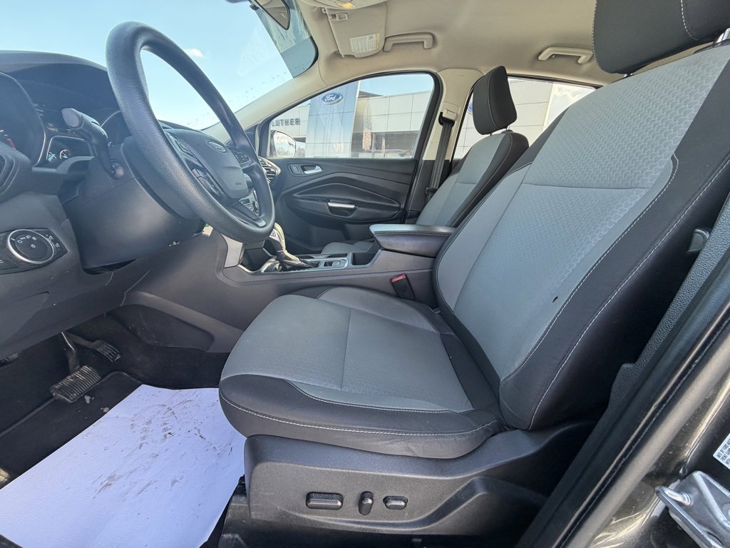 Used 2018 Ford Escape SE image 17