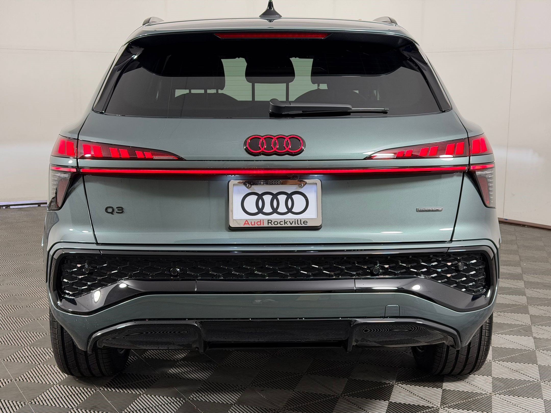 New 2026 Audi Q3 quattro 2.0T AWD/4WD image 10