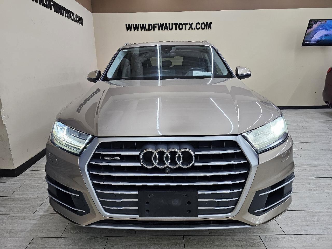 Used 2019 Audi Q7 3.0T Premium Plus w/ Premium Plus Package AWD/4WD image 3