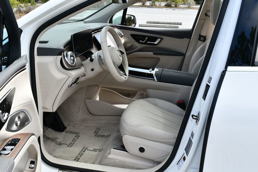 Used 2023 Mercedes-Benz EQS 450+ SUV image 46