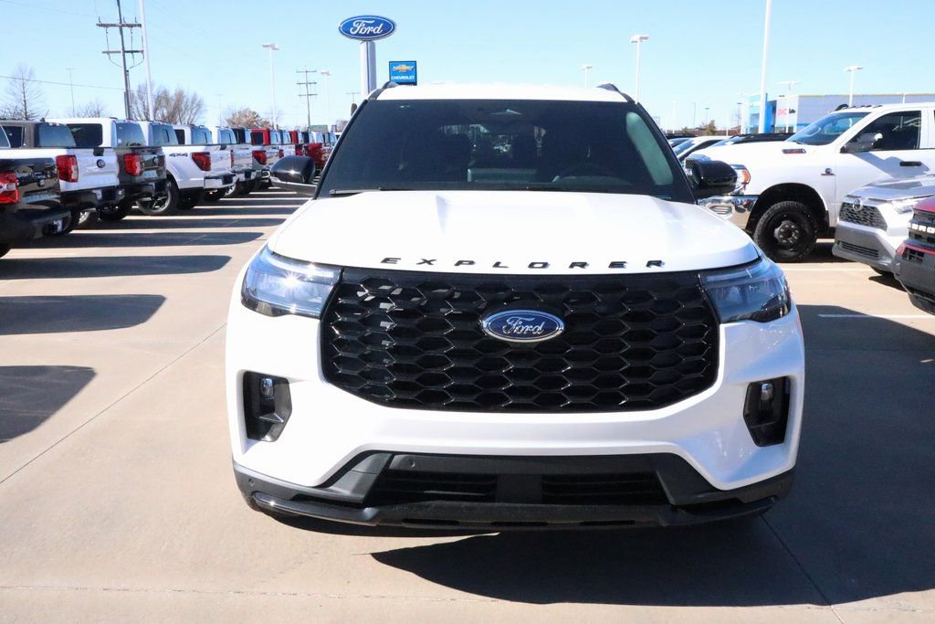 New 2026 Ford Explorer ST-Line w/ ST-Line Street Pack image 9