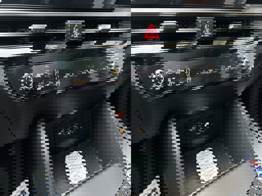 New 2026 Kia Sportage EX image 22