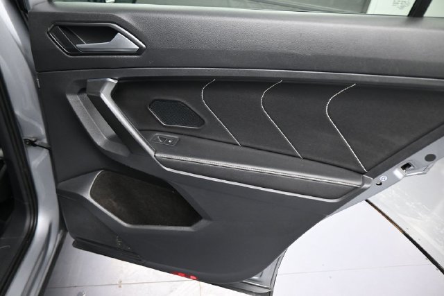 Used 2023 Volkswagen Tiguan SE FWD image 15