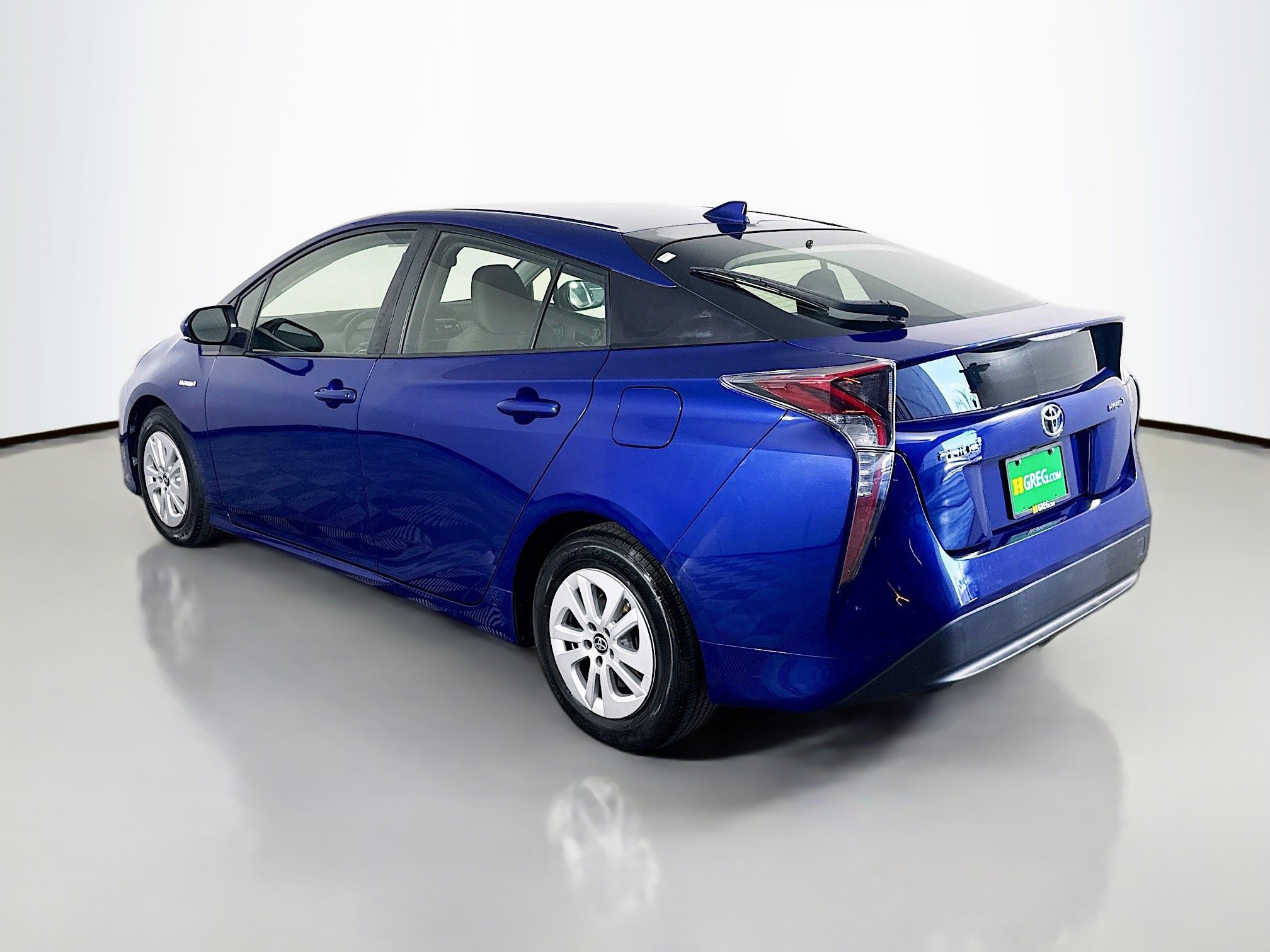 Used 2016 Toyota Prius Two image 7