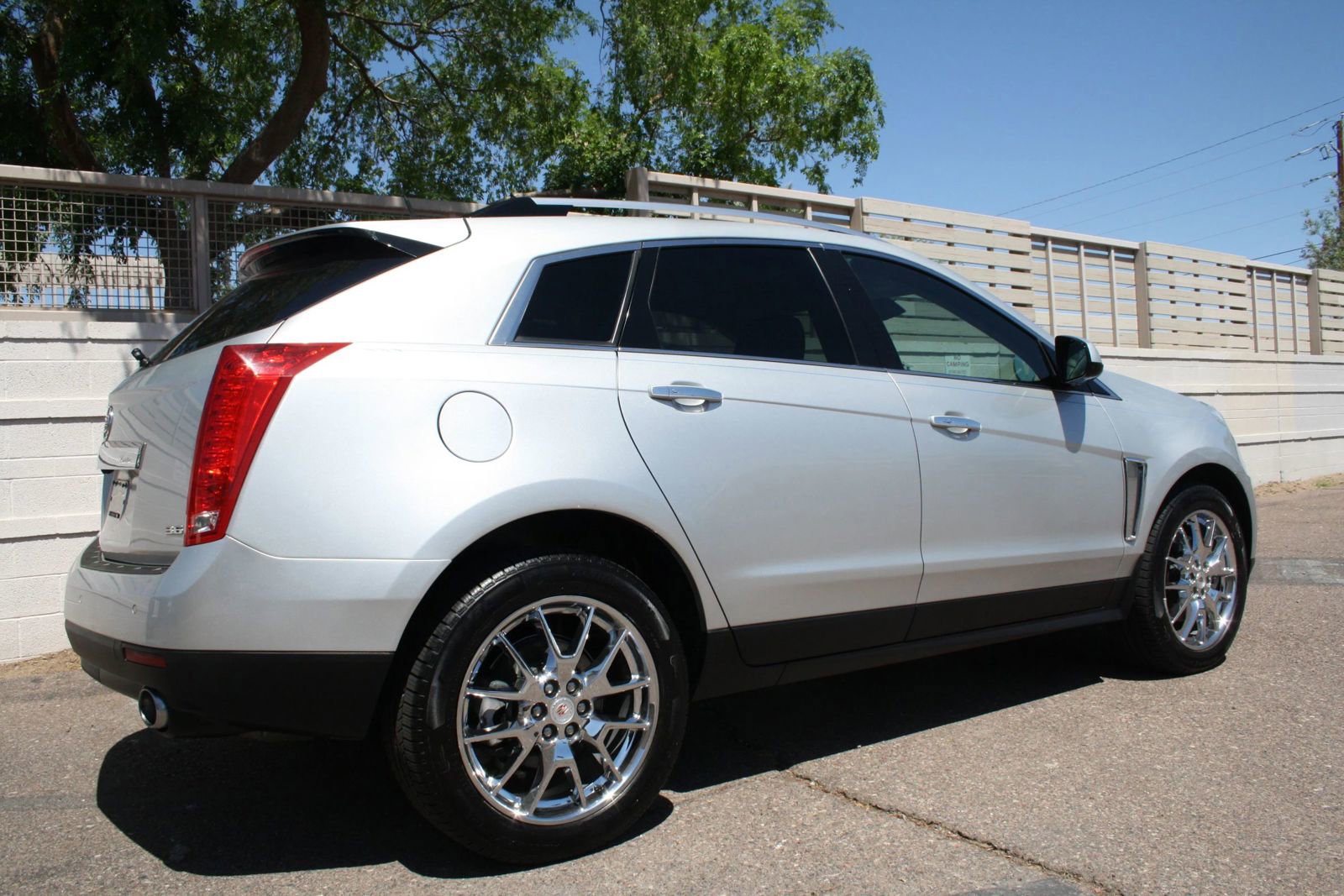 Used 2013 Cadillac SRX Premium image 4