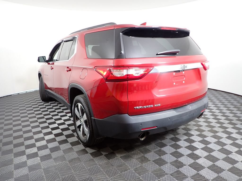Used 2020 Chevrolet Traverse LT w/ LT Premium Package AWD/4WD image 13