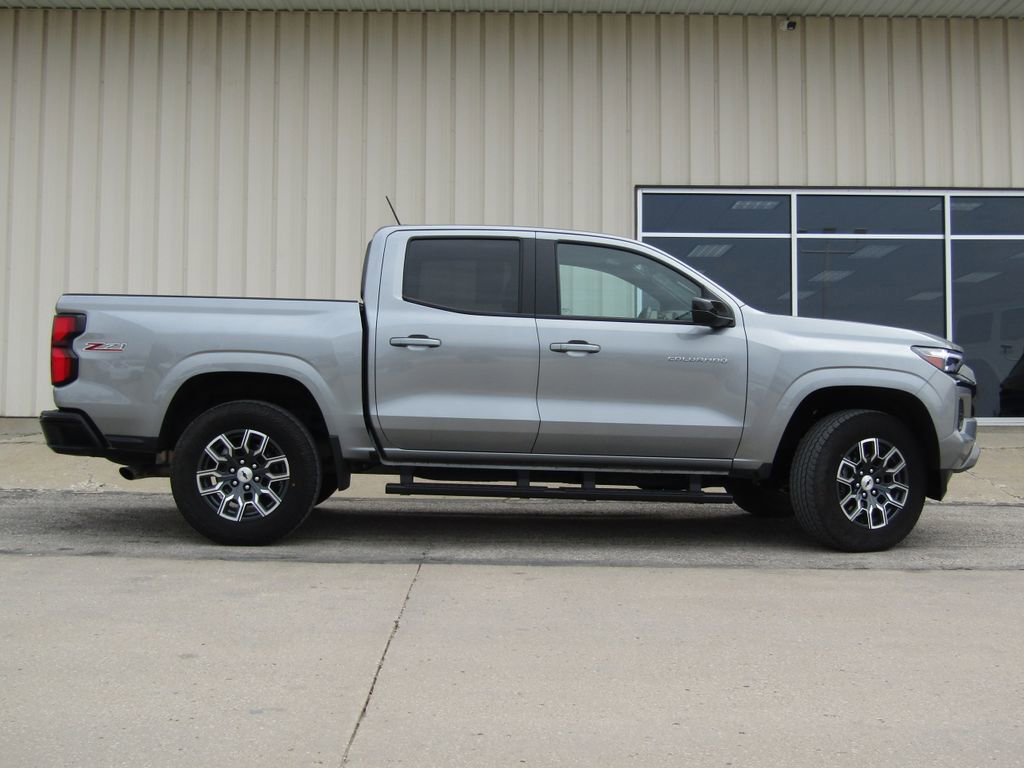 Used 2024 Chevrolet Colorado Z71 w/ Z71 Convenience Package 2 image 2