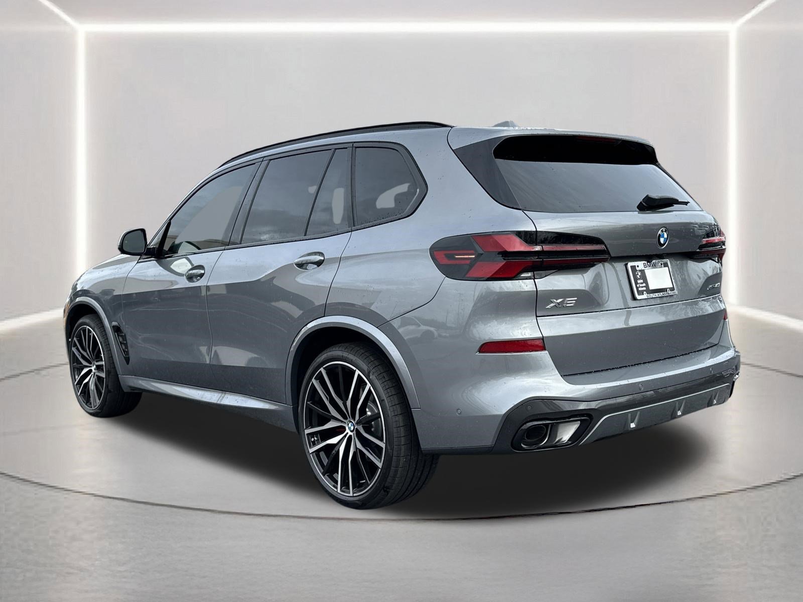 New 2026 BMW X5 xDrive40i w/ M Sport Package AWD/4WD image 29