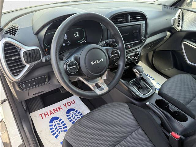 Used 2023 Kia Soul LX image 12