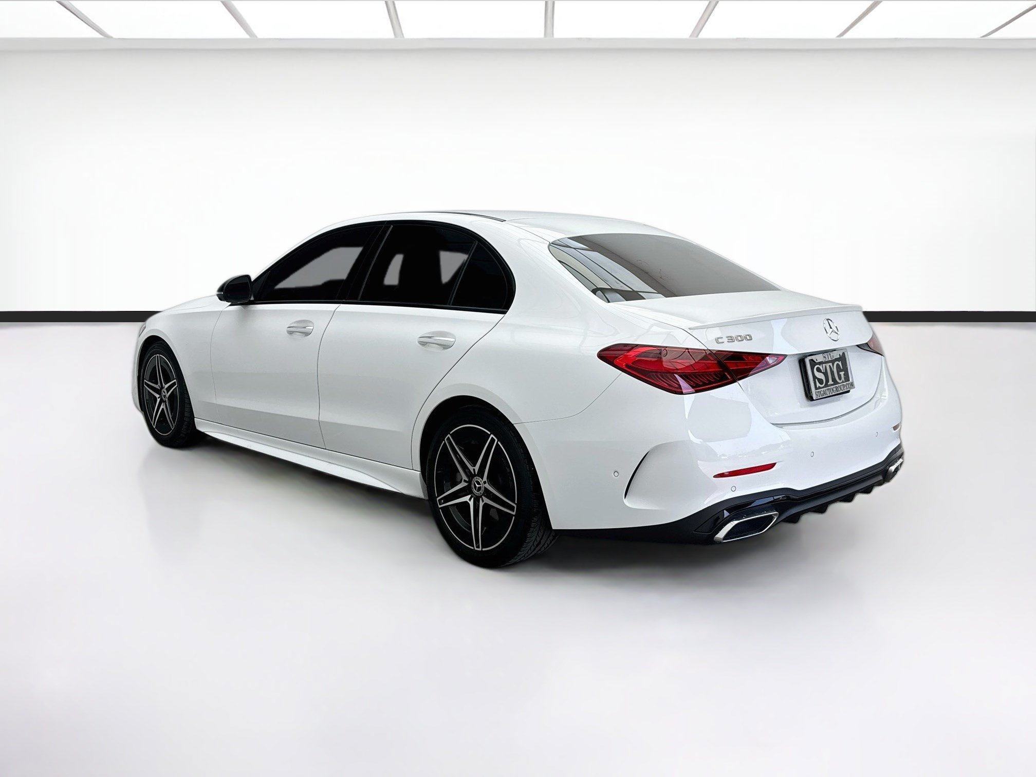 Used 2022 Mercedes-Benz C 300 Sedan w/ AMG Line w/ Night Package image 6