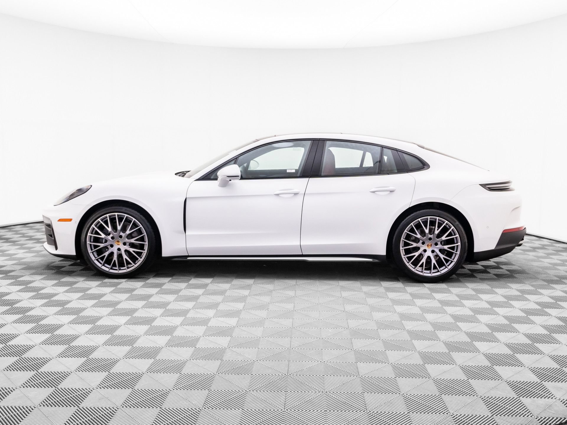 New 2026 Porsche Panamera 4 AWD/4WD image 2