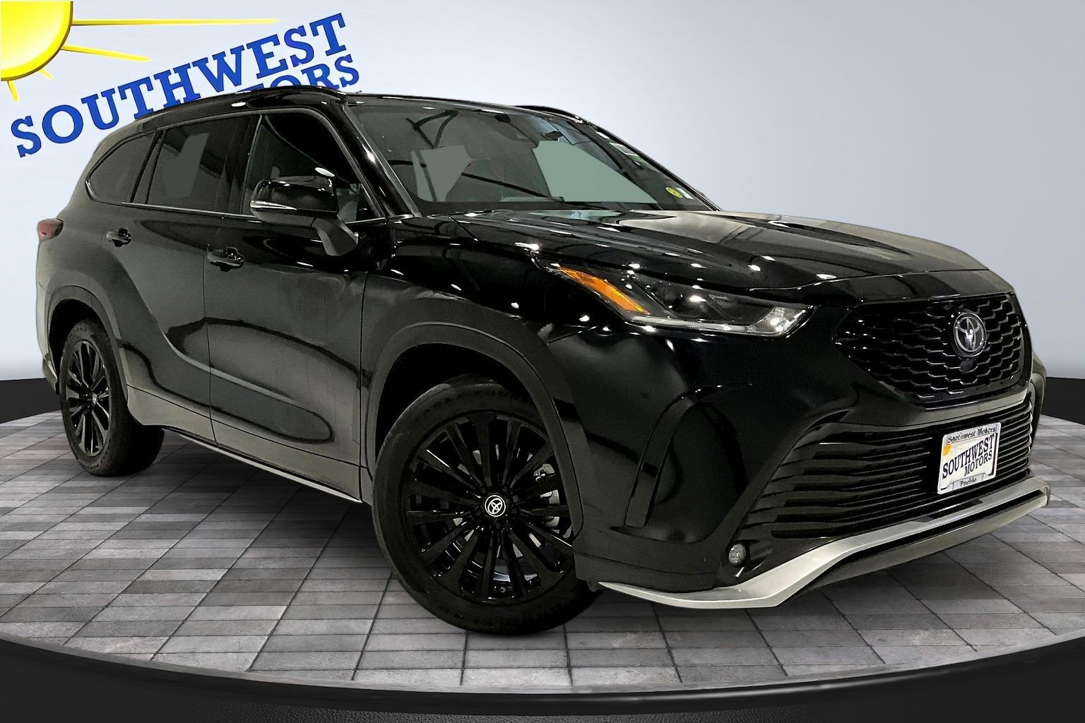 Used 2025 Toyota Highlander XSE image 3