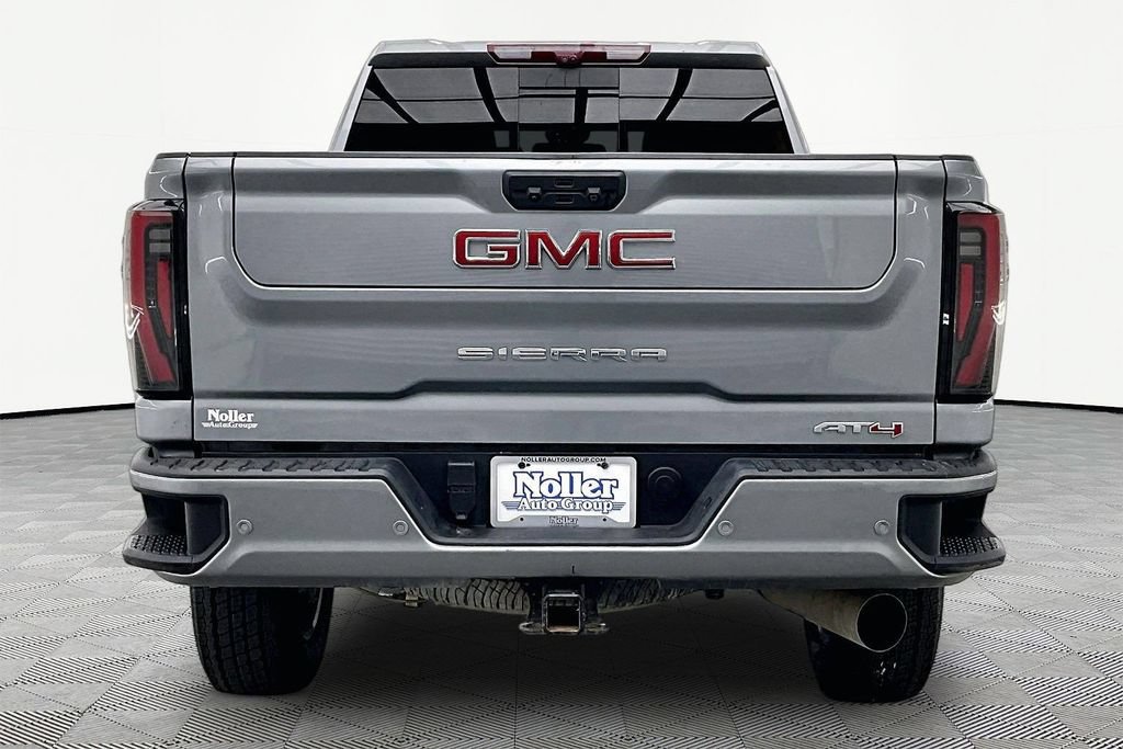 Used 2024 GMC Sierra 3500 AT4 w/ Technology Package AWD/4WD image 4
